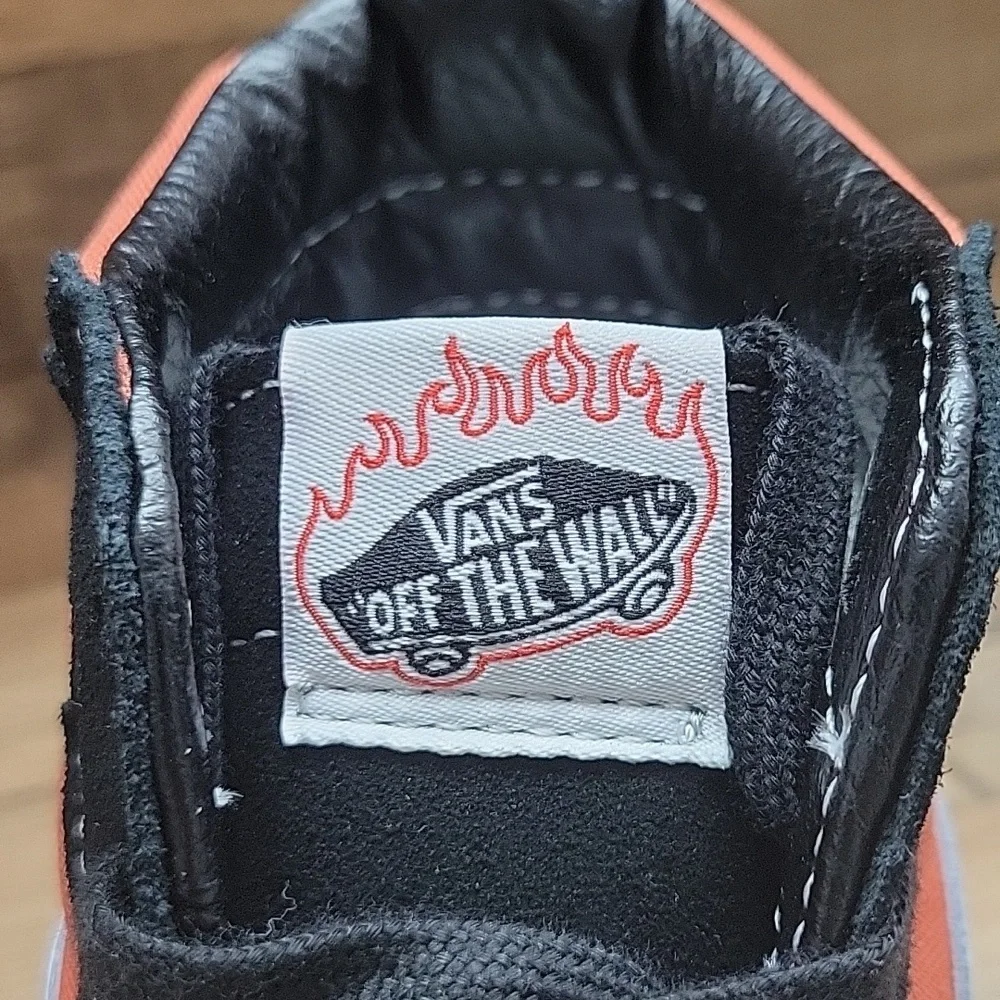 Van's SK8-Hi Flame in the box no lid authentic uper textile and leather.